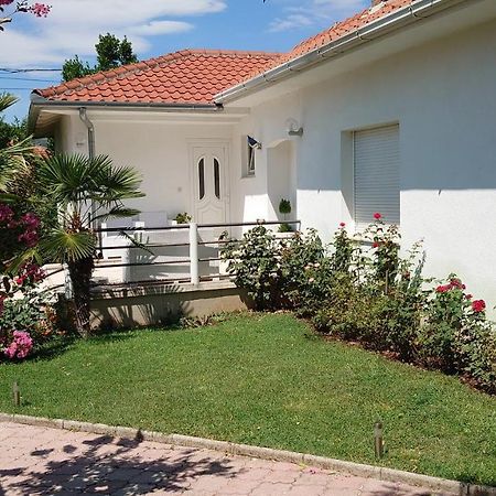 Apartments Tulipan - With Free Private Parking Garage Mostar Exterior foto