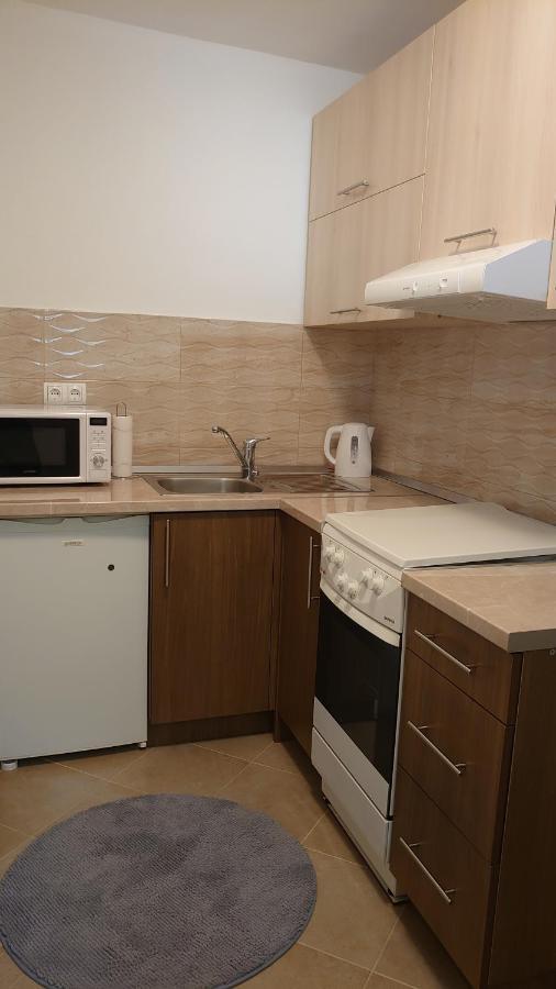 Apartments Tulipan - With Free Private Parking Garage Mostar Exterior foto