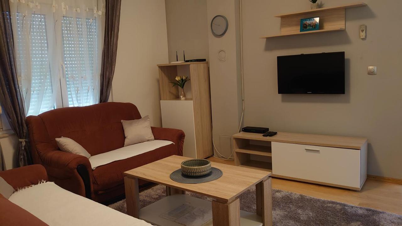 Apartments Tulipan - With Free Private Parking Garage Mostar Exterior foto