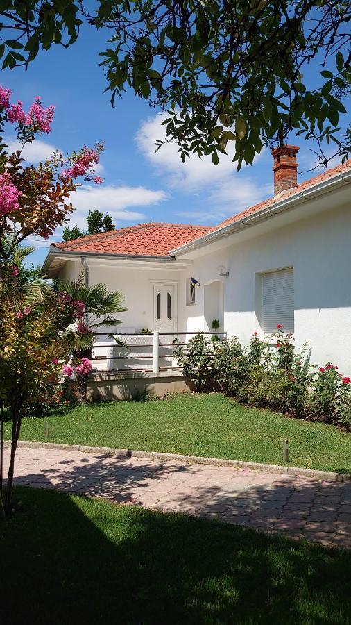 Apartments Tulipan - With Free Private Parking Garage Mostar Exterior foto