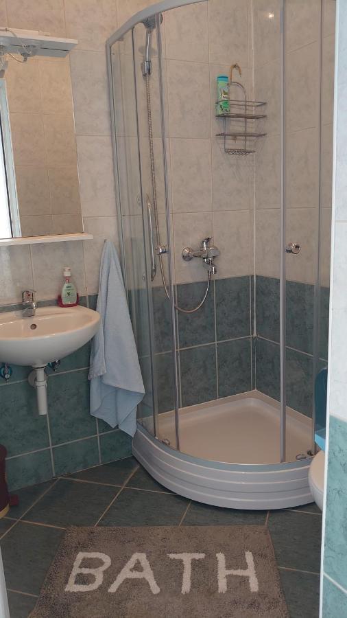 Apartments Tulipan - With Free Private Parking Garage Mostar Exterior foto