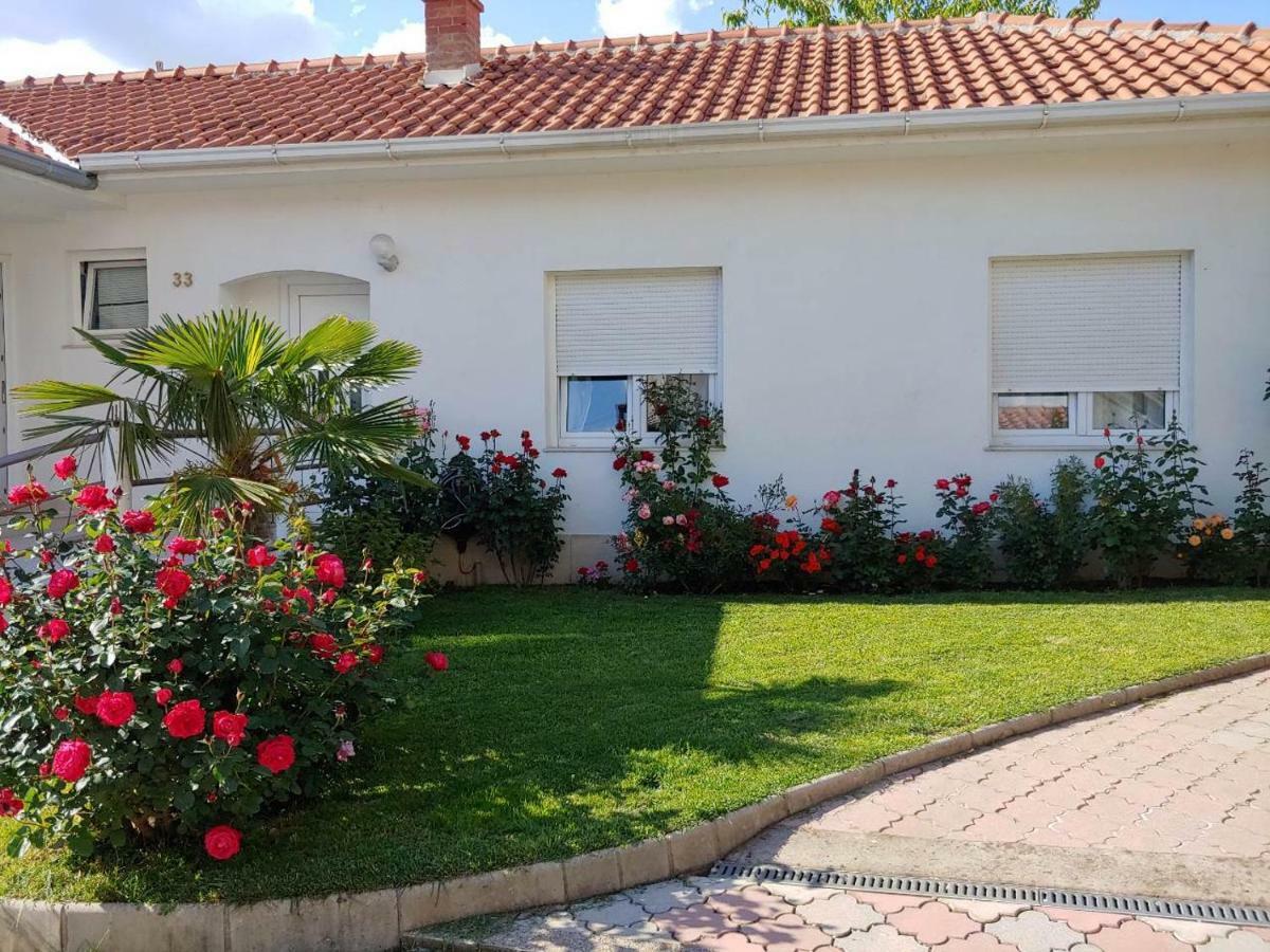 Apartments Tulipan - With Free Private Parking Garage Mostar Exterior foto